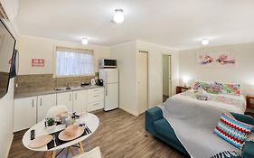 Silver Wattle Cabins